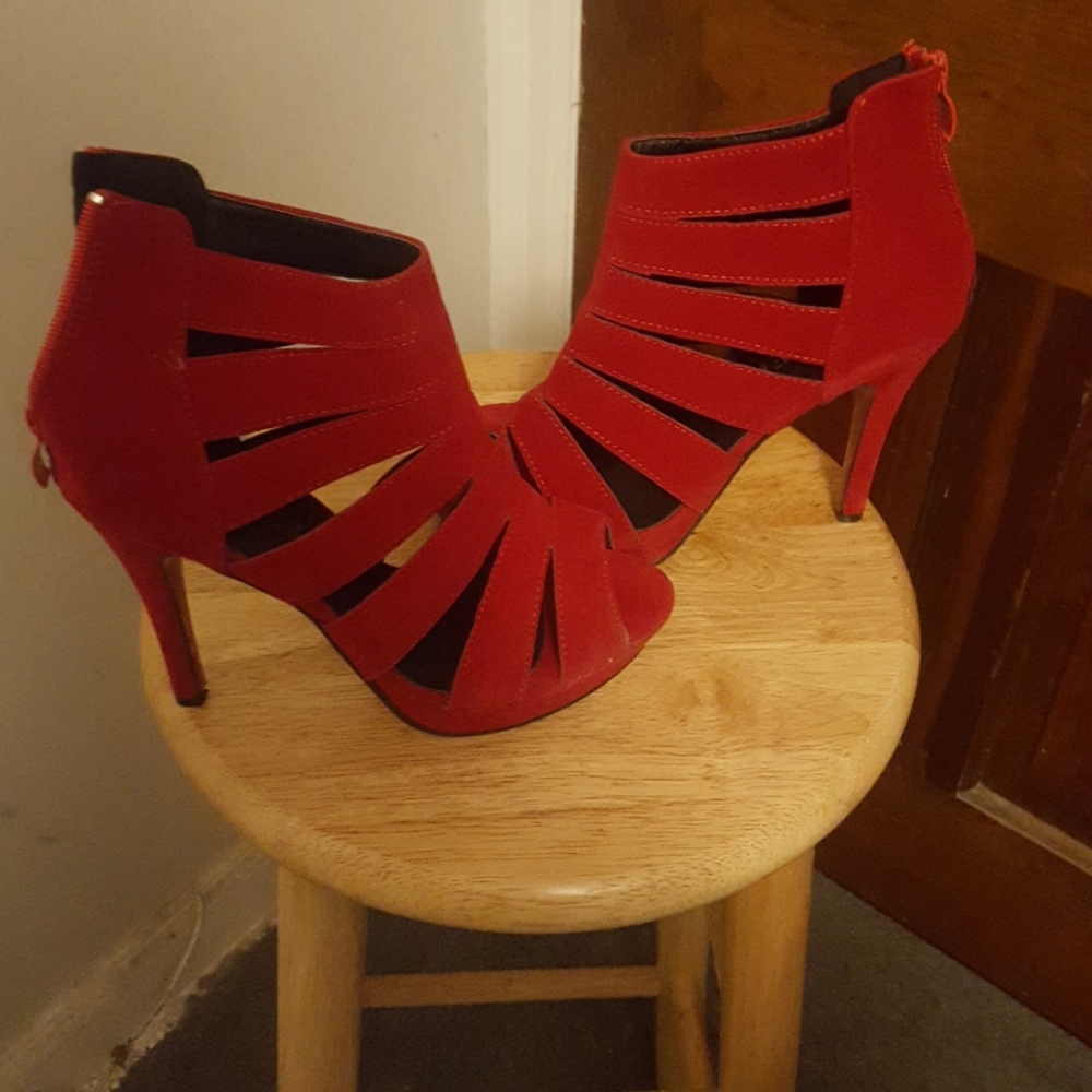WOMEN'S BEAUTIFUL SHOES